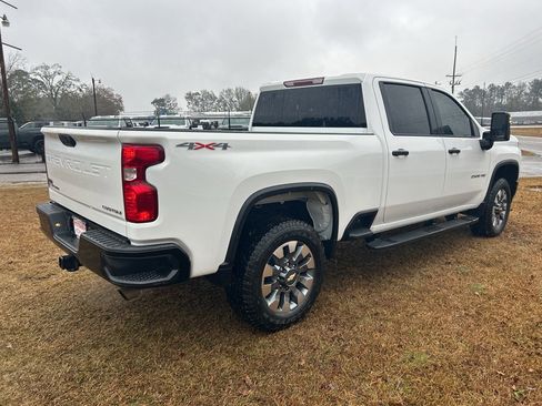 Used 2023 Chevrolet Silverado 2500 Custom w/ Custom Convenience Package image 11