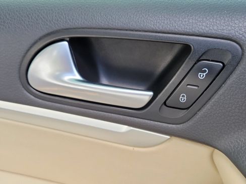 Used 2012 Volkswagen Tiguan SEL AWD/4WD image 18