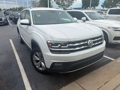 Used 2019 Volkswagen Atlas SE FWD image 2