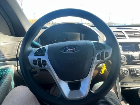 Used 2013 Ford Explorer 4WD w/ Class III Trailer Tow Pkg image 17