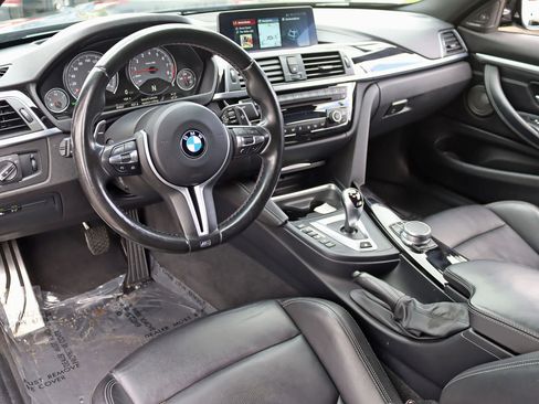 Used 2018 BMW M4 Coupe RWD image 18