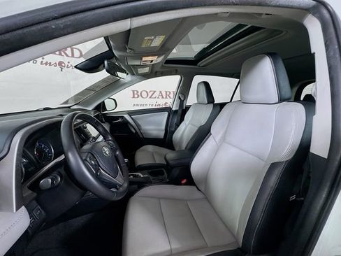 Used 2018 Toyota RAV4 Limited image 24