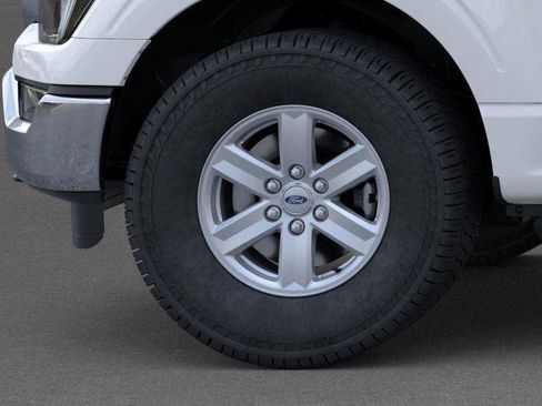 New 2023 Ford F150 XLT w/ Equipment Group 301A Mid image 19