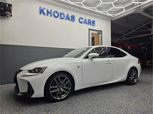 Used 2020 Lexus IS 350 F Sport w/ F Sport Package RWD image 2