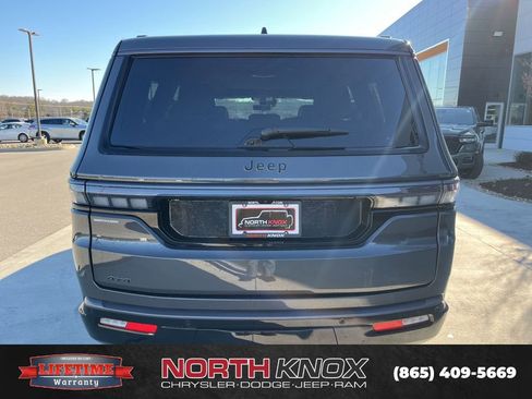 New 2026 Jeep Grand Wagoneer Summit w/ Rear Seat Video Group I AWD/4WD image 22