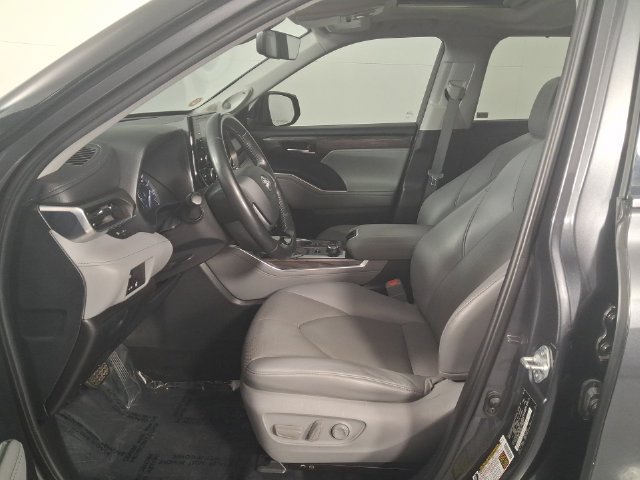 Used 2020 Toyota Highlander Limited AWD/4WD image 20