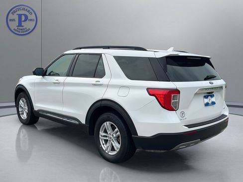 Used 2020 Ford Explorer XLT w/ Equipment Group 202A AWD/4WD image 5