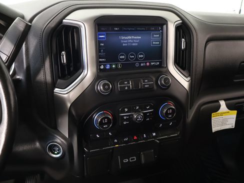 Used 2021 Chevrolet Silverado 1500 LT AWD/4WD image 5