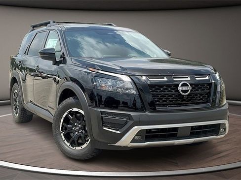 New 2025 Nissan Pathfinder Rock Creek image 2