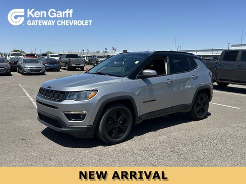 Used 2020 Jeep Compass Latitude FWD image 1