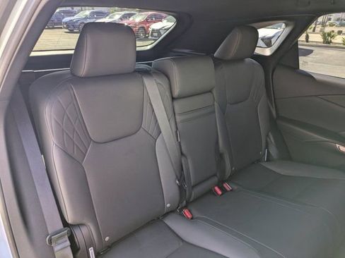 Used 2024 Lexus RX 350 FWD w/ Technology Package image 32