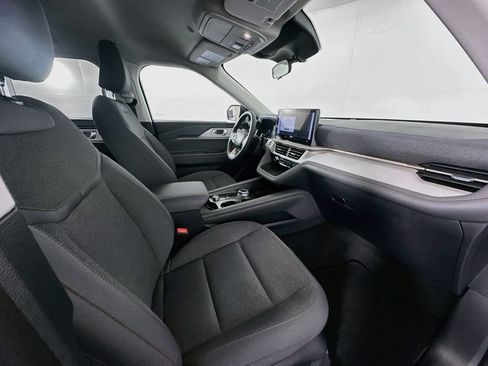 Used 2026 Ford Explorer Active RWD image 30