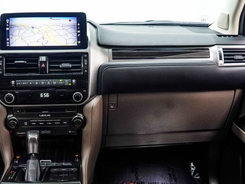 Used 2023 Lexus GX 460 Premium w/ Accessory Package AWD/4WD image 20