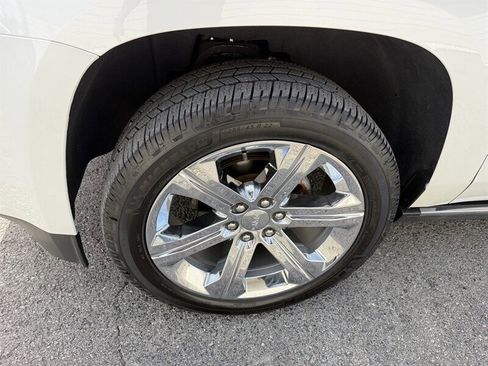 Used 2019 GMC Yukon Denali w/ Denali Ultimate Package image 12