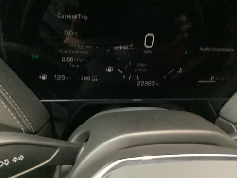 Used 2025 GMC Yukon Denali AWD/4WD image 19