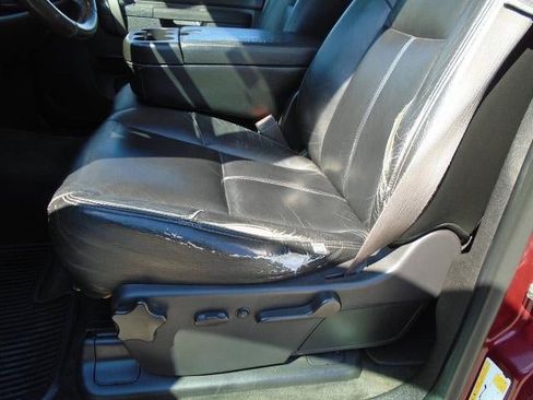 Used 2013 Chevrolet Silverado 2500 LT w/ Interior Plus Package AWD/4WD image 11