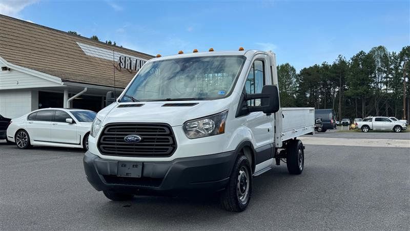 Used 2018 Ford Transit 250 138 RWD image 2