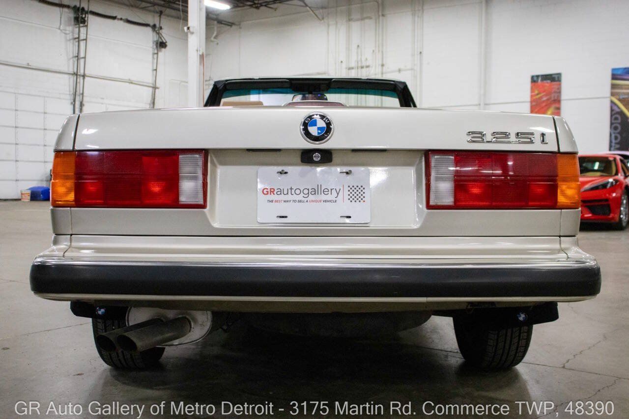 Used 1989 BMW 325i Convertible RWD image 7