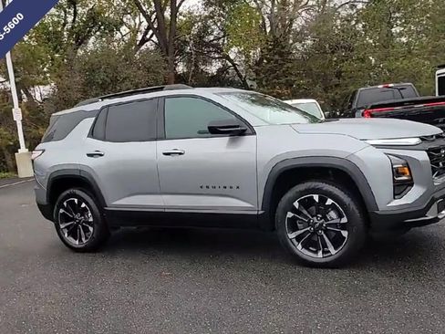 New 2026 Chevrolet Equinox RS w/ LPO, Floor Liner Package image 3