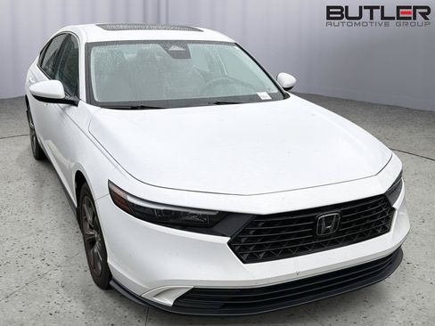 Used 2023 Honda Accord EX image 5