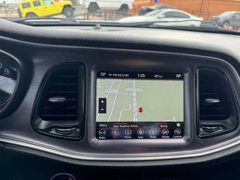 Used 2018 Dodge Challenger R/T Plus image 33