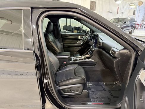 Used 2020 Ford Explorer ST w/ ST Street Pack image 30