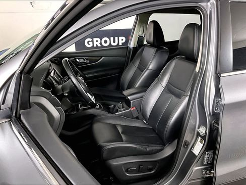 Used 2021 Nissan Rogue Sport SL w/ Premium Package image 8