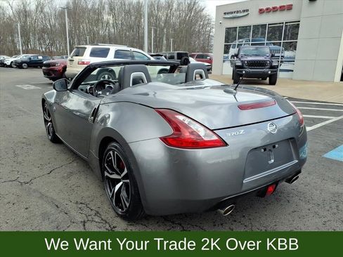 Used 2019 Nissan 370Z Touring Sport image 8