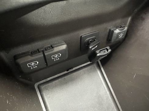 Used 2017 Acura MDX SH-AWD image 17