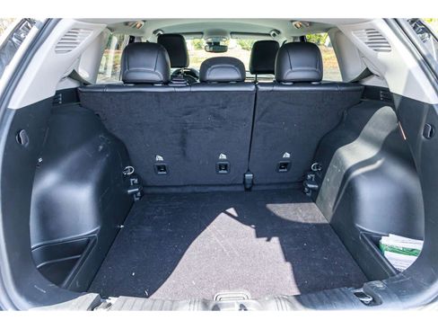 Used 2022 Jeep Compass Latitude image 16