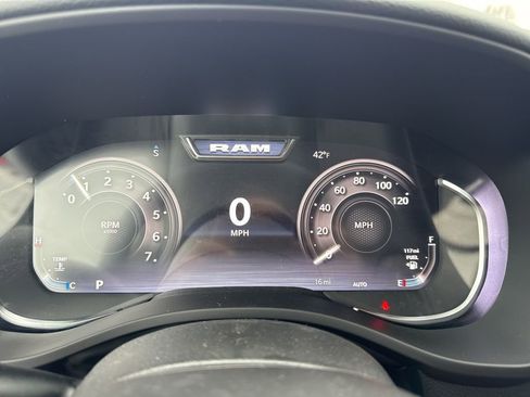 New 2026 RAM 1500 4x4 Crew Cab image 14