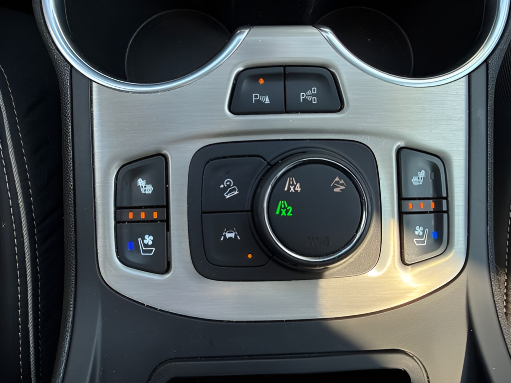 Used 2020 GMC Terrain Denali w/ Denali Premium Package AWD/4WD image 13