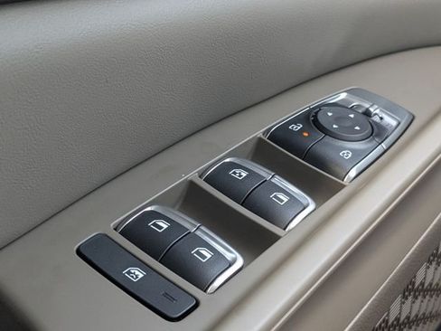 New 2026 Kia Carnival FWD image 26