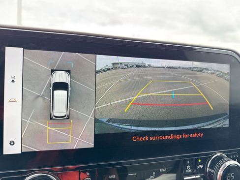 Used 2023 Toyota Highlander Limited image 23