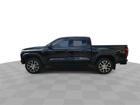 Used 2024 Chevrolet Colorado Z71 w/ Z71 Convenience Package 2 image 5