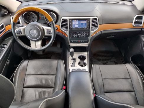 Used 2013 Jeep Grand Cherokee Overland w/ Advance Technology Group AWD/4WD image 6