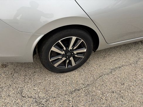 Used 2025 Nissan Versa SV FWD image 28