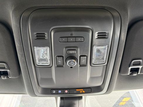 Used 2021 Chevrolet Tahoe Premier image 39