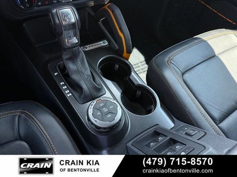 Used 2022 Ford Bronco Badlands AWD/4WD image 16