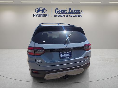 Used 2023 Honda Pilot TrailSport image 4