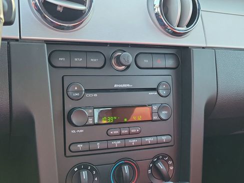 Used 2005 Ford Mustang Coupe image 27