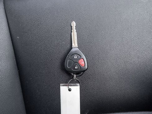 Used 2018 Toyota 4Runner TRD Off-Road Premium image 31