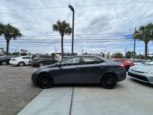 Used 2016 Toyota Corolla LE FWD image 5
