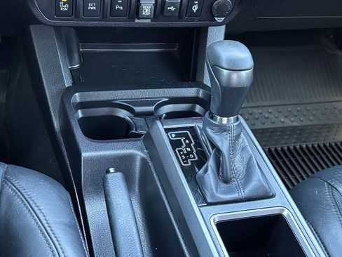 Used 2023 Toyota Tacoma TRD Off-Road w/ TRD Premium Off Road Package AWD/4WD image 22