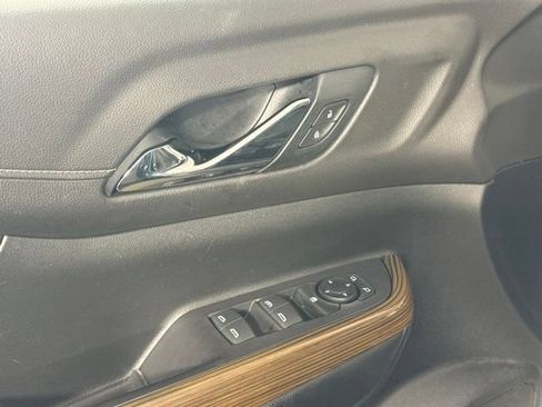 Used 2020 GMC Acadia SLE AWD/4WD image 13