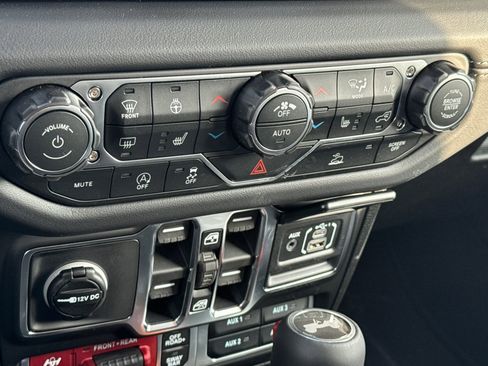 New 2026 Jeep Wrangler Unlimited Rubicon image 19