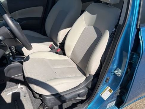 Used 2014 Nissan Versa Note SV FWD image 5