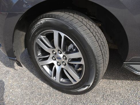 Used 2022 Ford Expedition XLT RWD image 47