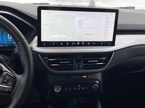 Used 2023 Ford Escape Platinum image 9