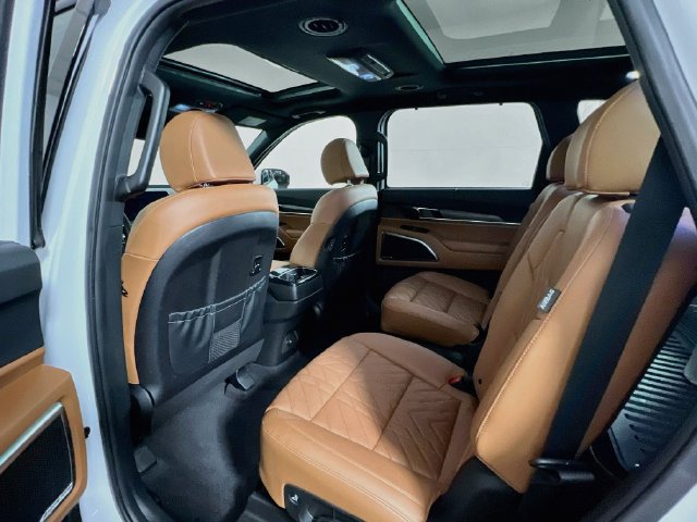 Used 2023 Kia Telluride SX X-Pro AWD/4WD image 17